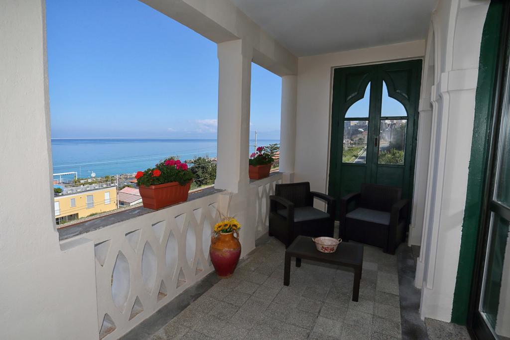Casale Pettinato Hotel Pizzo Kültér fotó